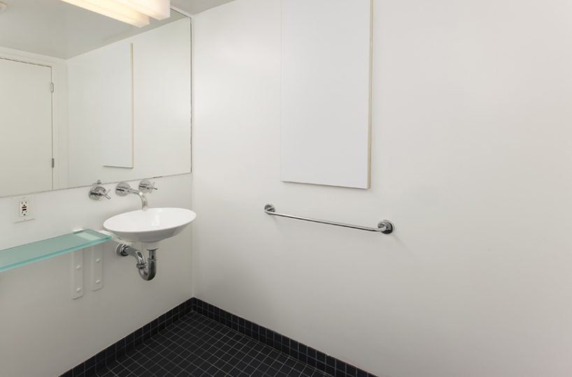 855 Folsom 308 2 Bath